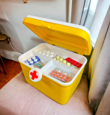 Swiss First Aid Medicine Box (Upper Tray with Portions)